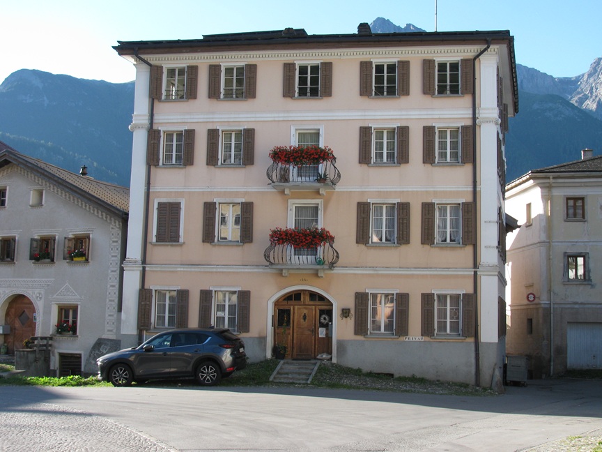 2024-04 renovaziun Plaz 44 Sent